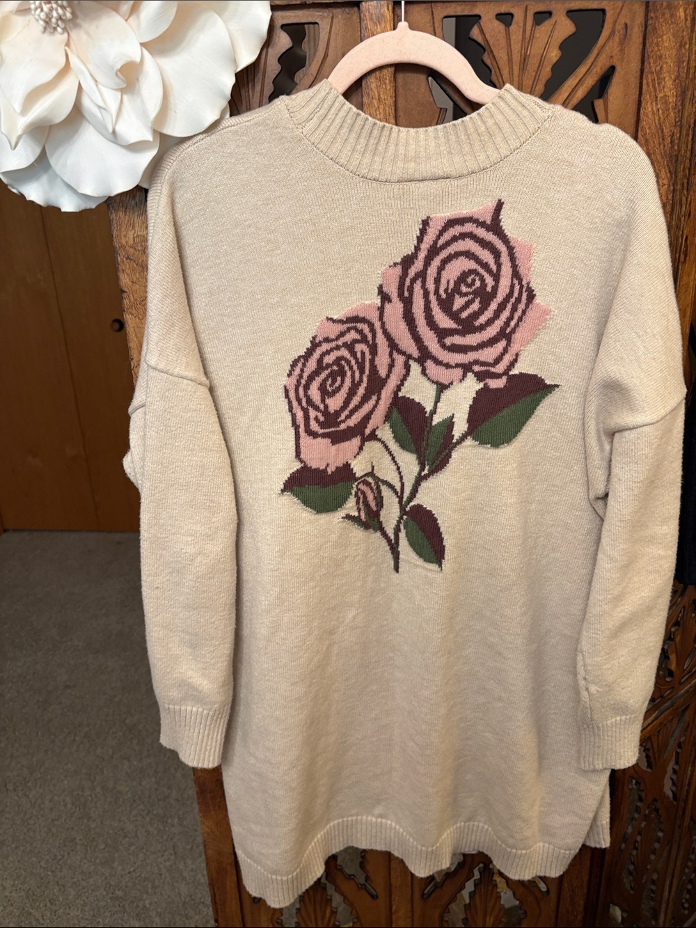 torrid Cream Open-Front Cardigan with Rose Intarsia - Picture 4 of 5